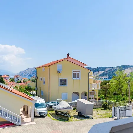 Apartments Ester Lopar Exterior photo