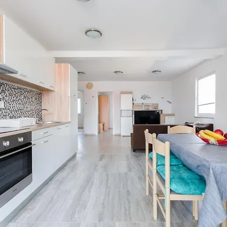 Apartments Ester Lopar Exterior photo