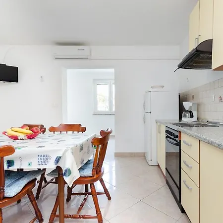 Apartments Ester Lopar Exterior photo
