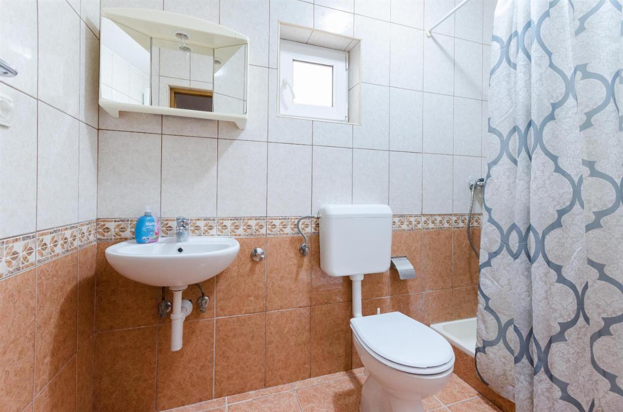 Apartment Ester Lopar