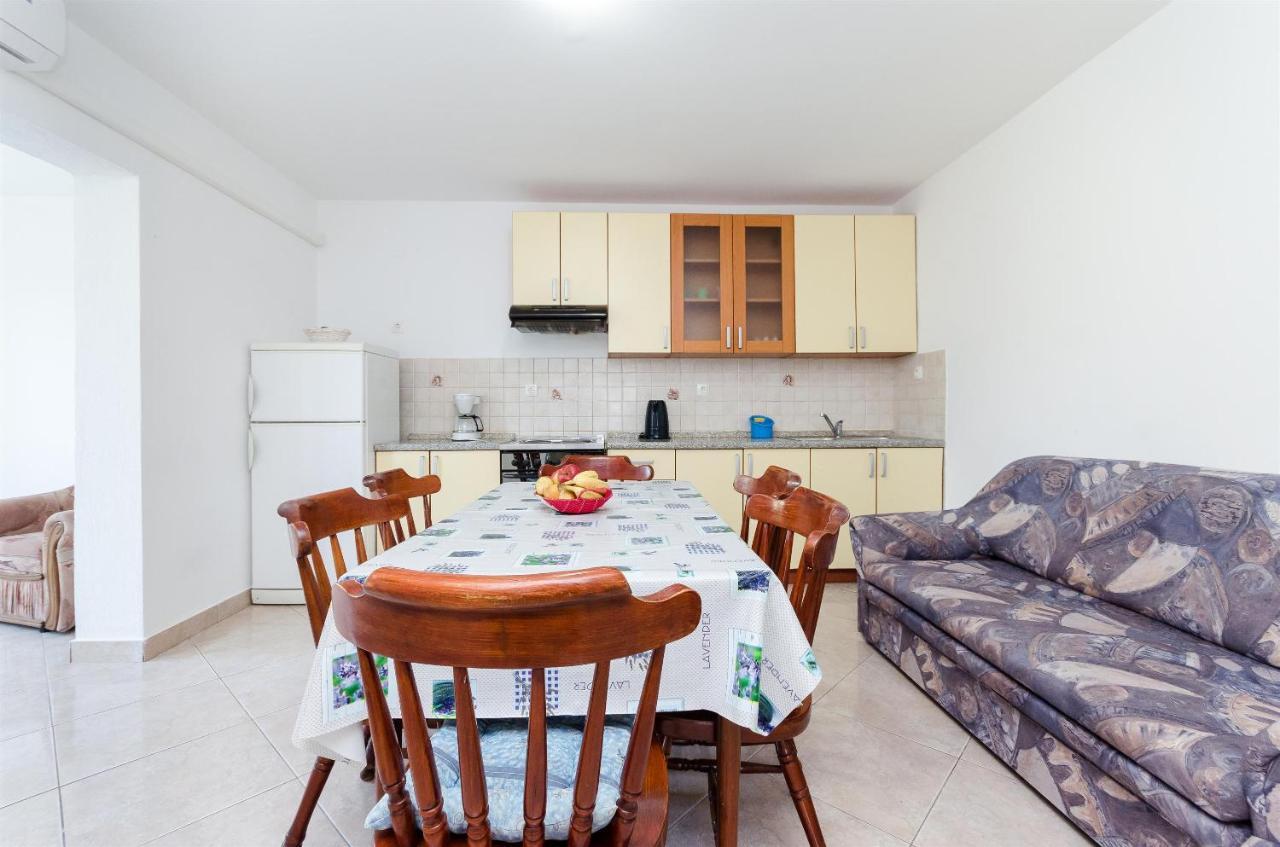 Ester Apartment Lopar